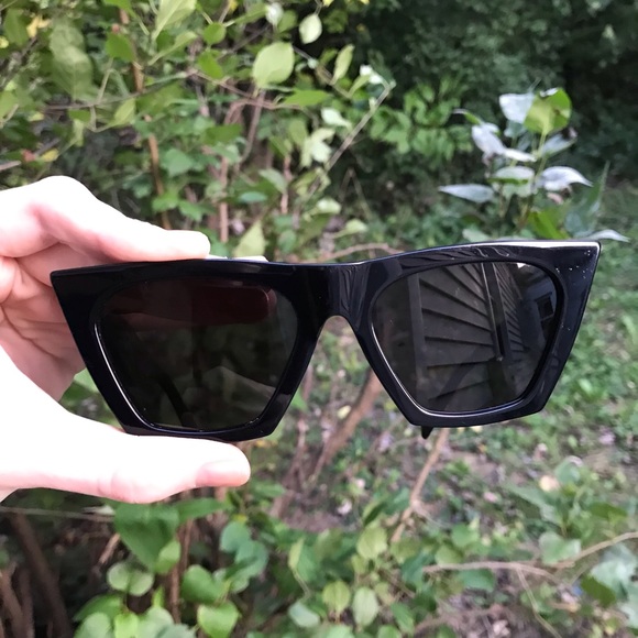 SOLD Celine Edge Sunglasses CL41468/S Hailey Bieber - Picture 2 of 16
